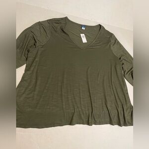 Old Navy women’s Luxe long sleeve olive green shirt